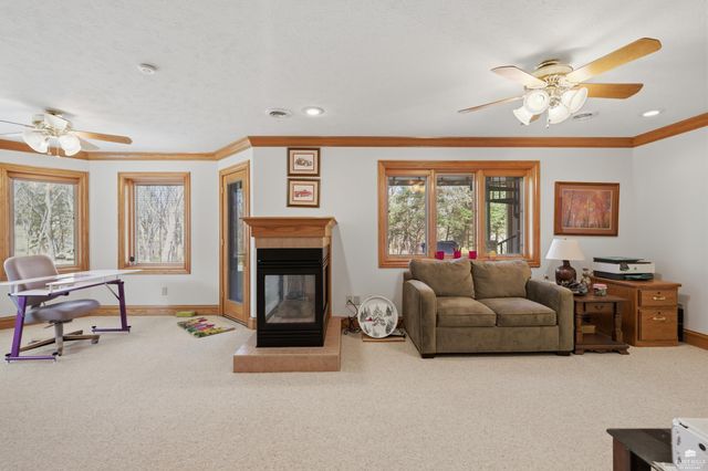 1608 Oakridge Drive, Junction City, KS 66441