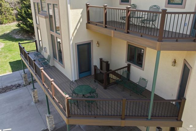 1608 Oakridge Drive, Junction City, KS 66441