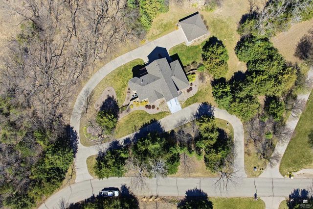 1608 Oakridge Drive, Junction City, KS 66441