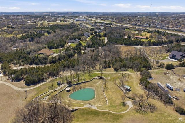 1608 Oakridge Drive, Junction City, KS 66441