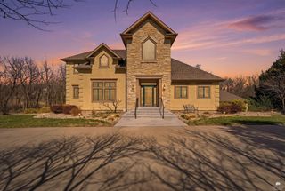 1608 Oakridge Drive, Junction City, KS 66441