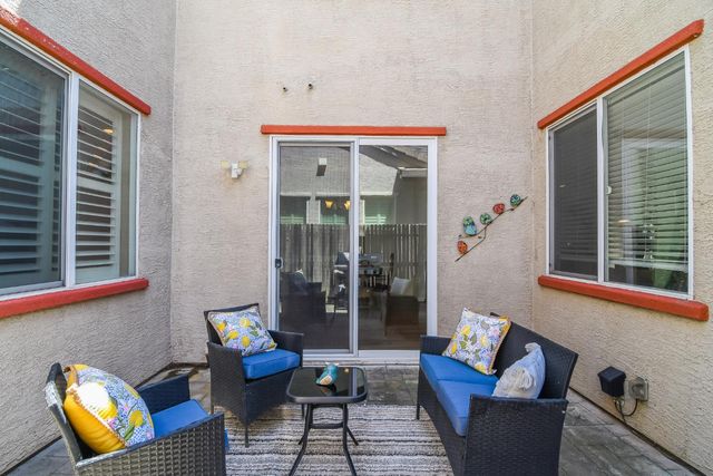 4812 Coppola Cir, Elk Grove, CA 95757