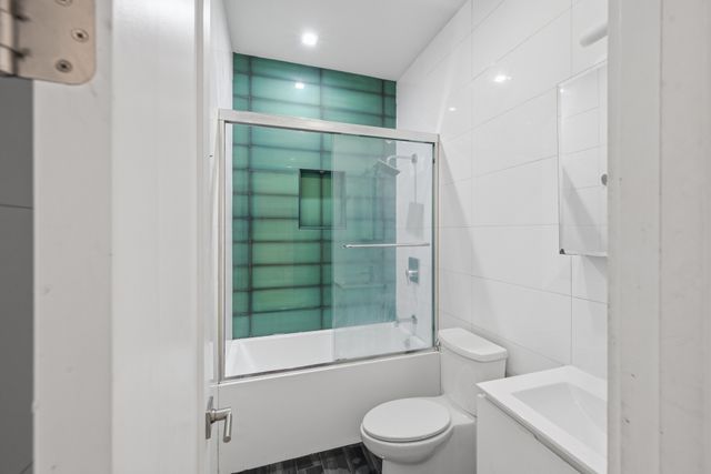 326 IRVING Avenue, New York City, NY 11237
