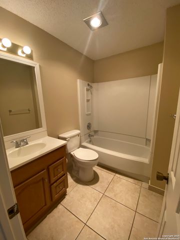 8406 forest ridge, San Antonio, TX 78239