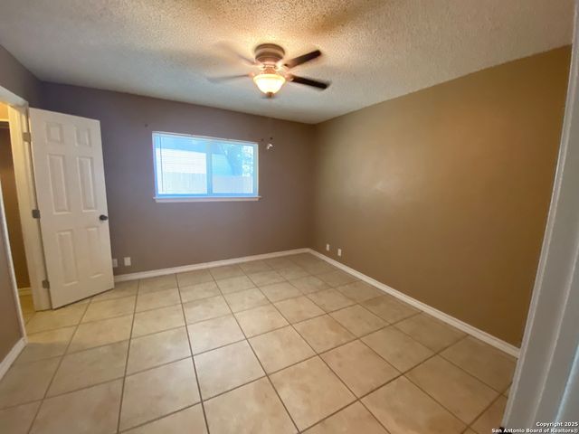 8406 forest ridge, San Antonio, TX 78239