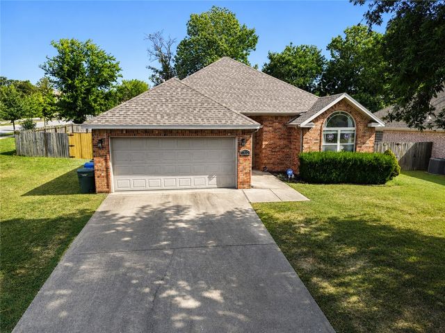 3682 W Grouse Road, Fayetteville, AR 72704