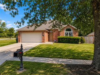 3682 W Grouse Road, Fayetteville, AR 72704