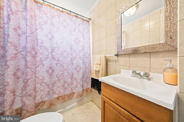 431 RARITAN ST, Camden, NJ 08105
