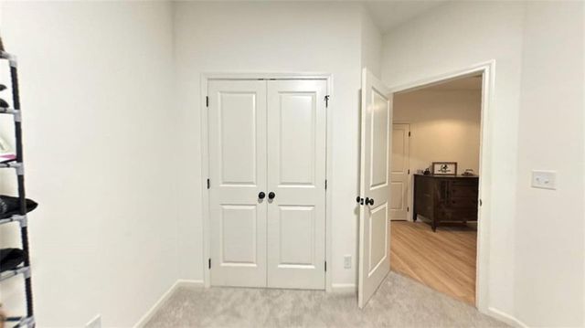 1108 SE Oak Ridge Drive, Oak Grove, MO 64075