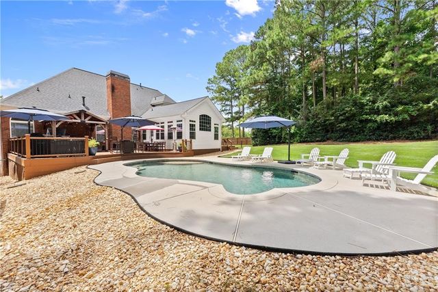 1504 Cleveland Court, Loganville, GA 30052