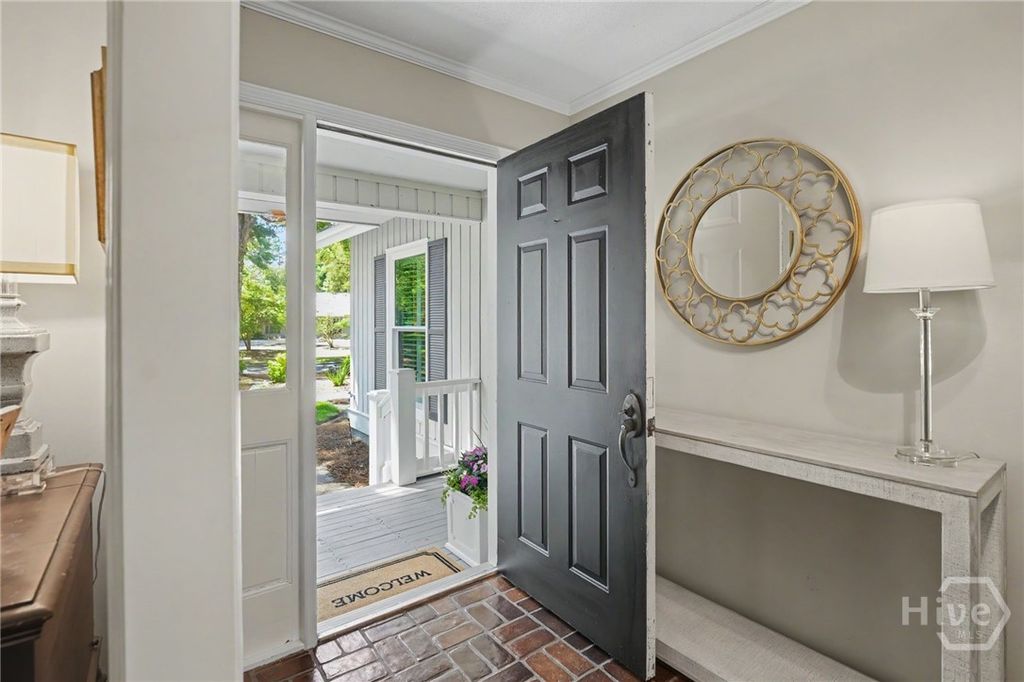 Image 10 of property listing at 7 Fletcher Lane, Savannah, GA 31411