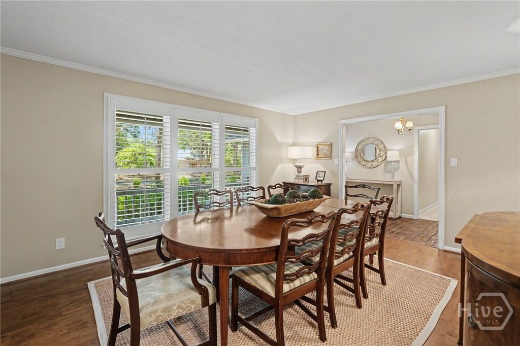 Image 14 of property listing at 7 Fletcher Lane, Savannah, GA 31411
