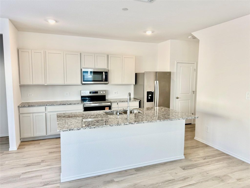 12806 Summer Village DR, Buda, TX 78610