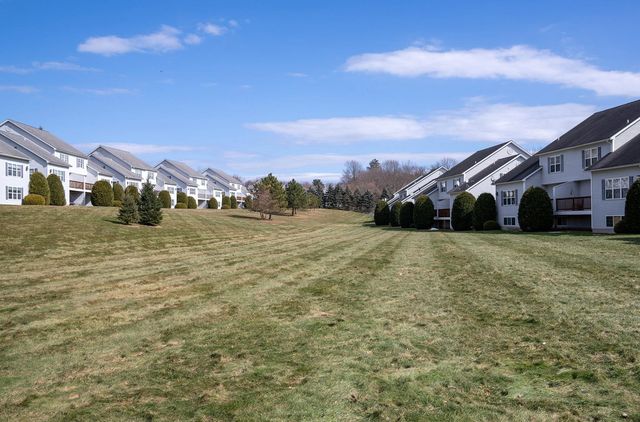 34 Lavoie Drive, Essex Junction, VT 05452