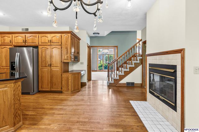 16717 Leavenworth Circle, Omaha, NE 68118