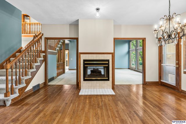16717 Leavenworth Circle, Omaha, NE 68118