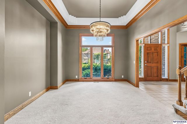 16717 Leavenworth Circle, Omaha, NE 68118