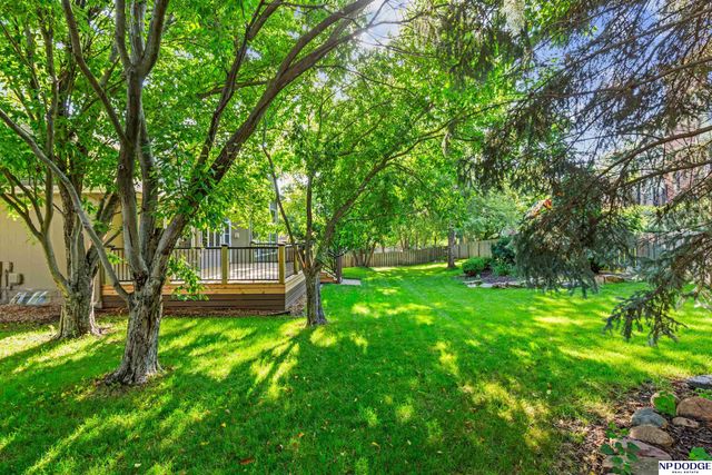 16717 Leavenworth Circle, Omaha, NE 68118