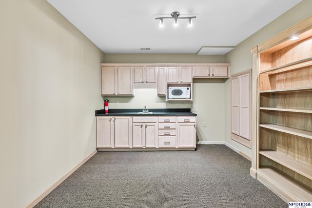 16717 Leavenworth Circle, Omaha, NE 68118