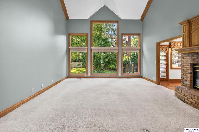 16717 Leavenworth Circle, Omaha, NE 68118