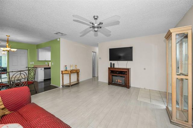 1121 QUEEN ANNE DRIVE C, Palm Harbor, FL 34684