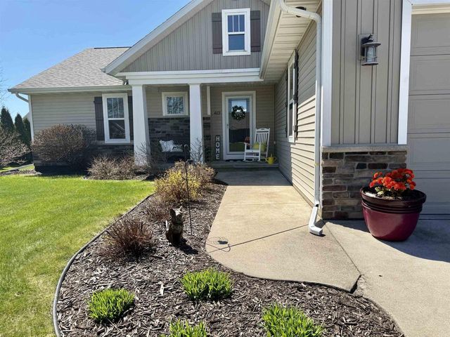 4873 W JACK PINE COURT, Appleton, WI 54913