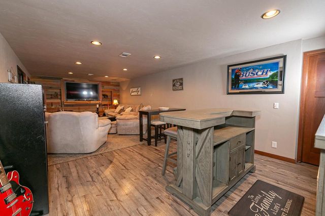 4873 W JACK PINE COURT, Appleton, WI 54913