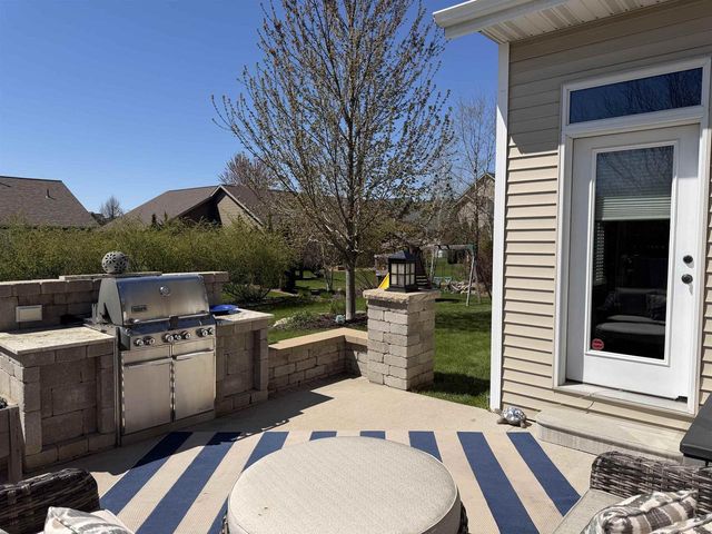 4873 W JACK PINE COURT, Appleton, WI 54913
