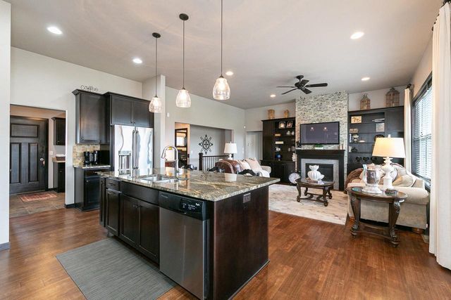 4873 W JACK PINE COURT, Appleton, WI 54913
