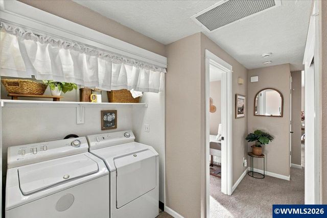 1487 Palace Dr NE, Salem, OR 97301