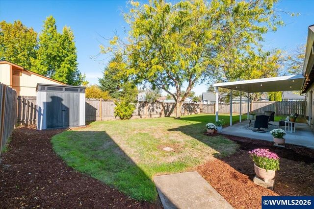 1487 Palace Dr NE, Salem, OR 97301