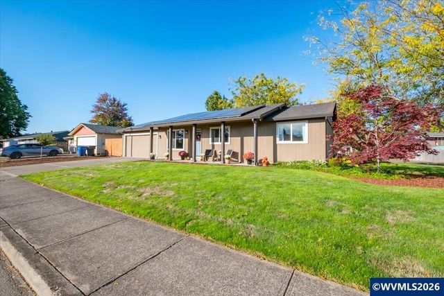 1487 Palace Dr NE, Salem, OR 97301
