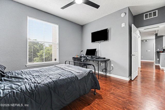 8539 GATE Parkway W 633, Jacksonville, FL 32216