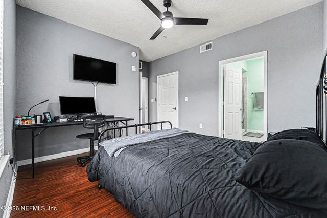 8539 GATE Parkway W 633, Jacksonville, FL 32216