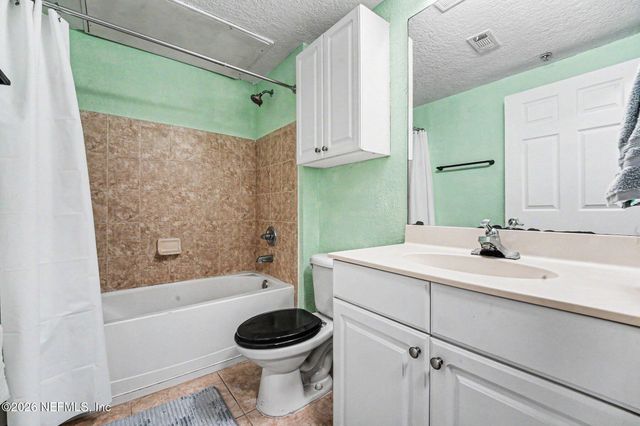 8539 GATE Parkway W 633, Jacksonville, FL 32216
