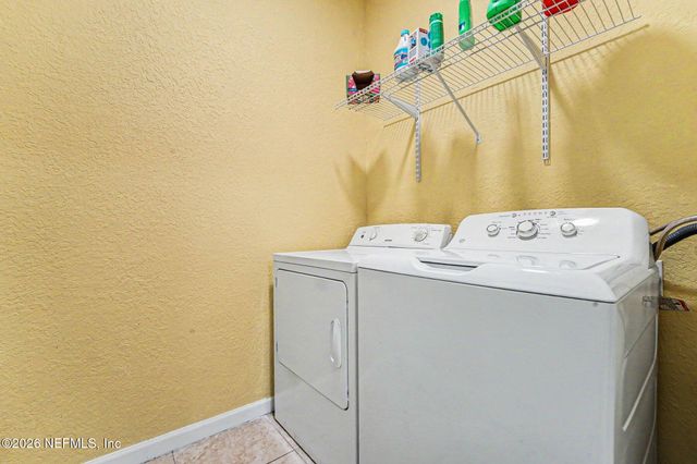 8539 GATE Parkway W 633, Jacksonville, FL 32216
