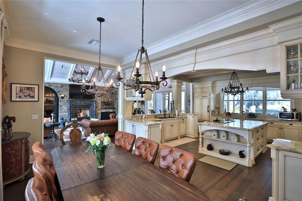 Image 15 of property listing at 7963 SE 12TH CIRCLE, Ocala, FL 34480