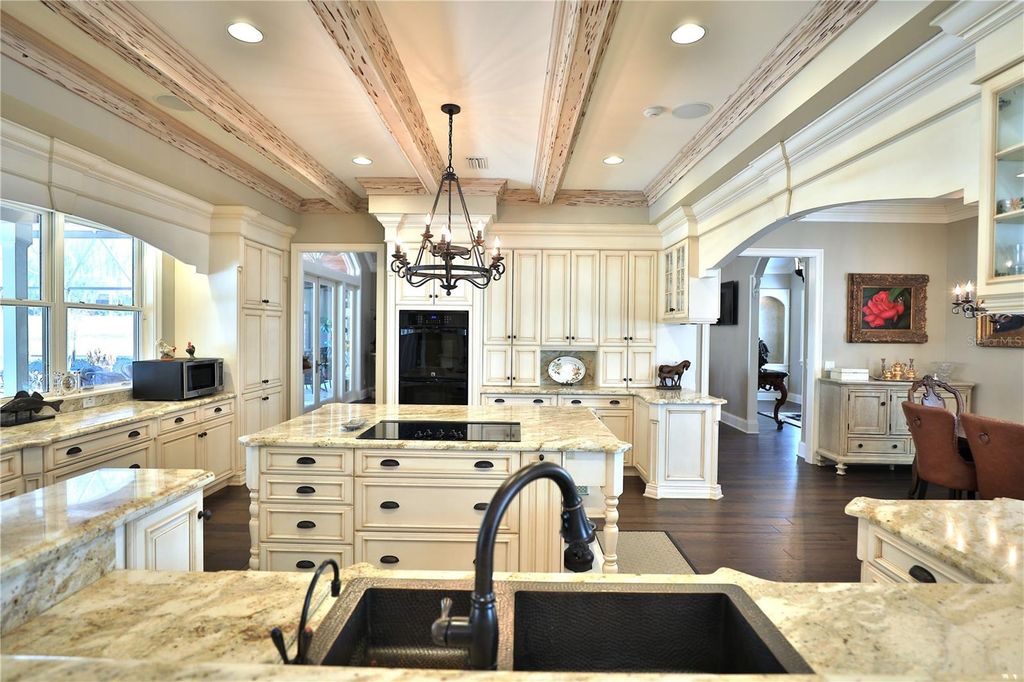 Image 18 of property listing at 7963 SE 12TH CIRCLE, Ocala, FL 34480