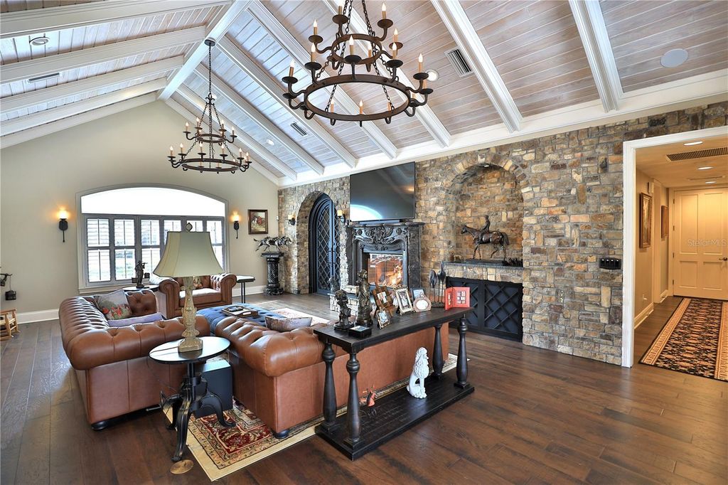 Image 20 of property listing at 7963 SE 12TH CIRCLE, Ocala, FL 34480