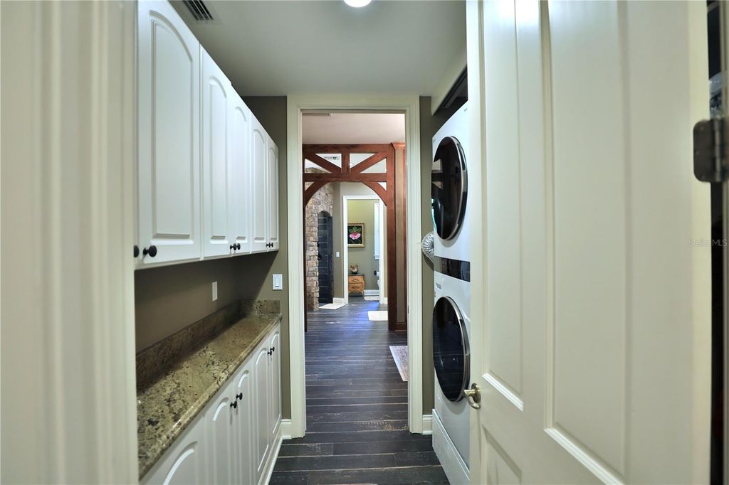 Image 32 of property listing at 7963 SE 12TH CIRCLE, Ocala, FL 34480