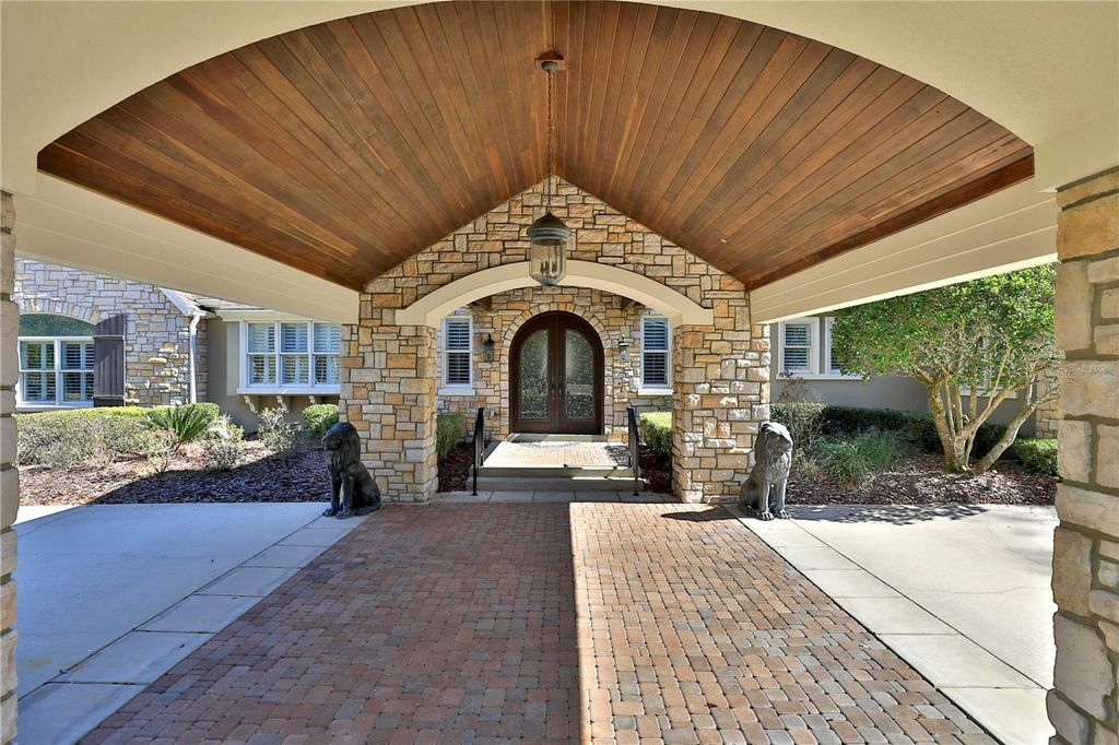 Image 10 of property listing at 7963 SE 12TH CIRCLE, Ocala, FL 34480