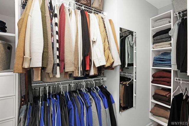 24 B Essex Woods Lane, Amherst, NY 14228