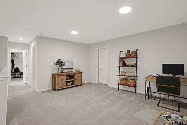 24 B Essex Woods Lane, Amherst, NY 14228