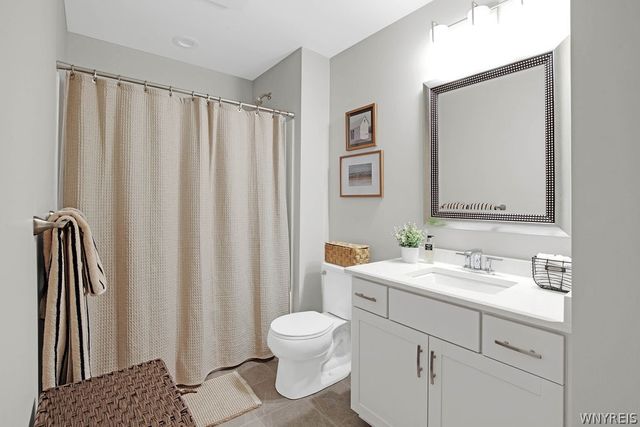 24 B Essex Woods Lane, Amherst, NY 14228