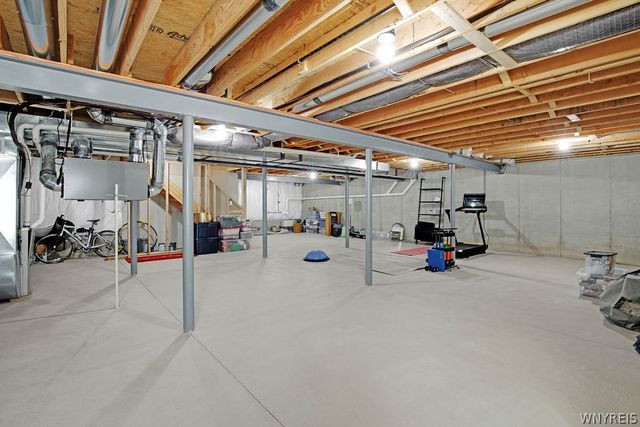 24 B Essex Woods Lane, Amherst, NY 14228