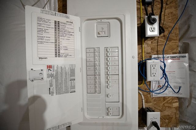 24 B Essex Woods Lane, Amherst, NY 14228