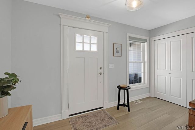 24 B Essex Woods Lane, Amherst, NY 14228