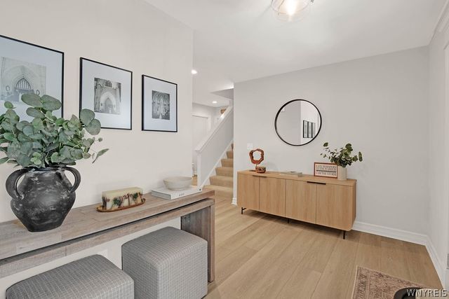 24 B Essex Woods Lane, Amherst, NY 14228