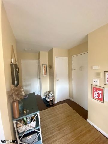 50 Elm St 4B, Morristown Town, NJ 07960