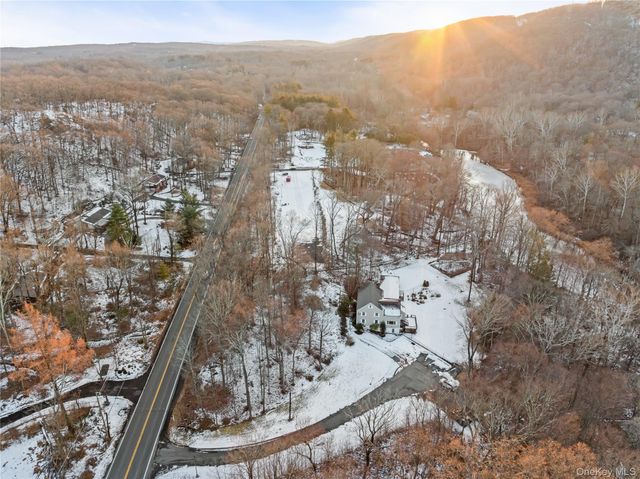 996 Haverstraw Road, Suffern, NY 10901